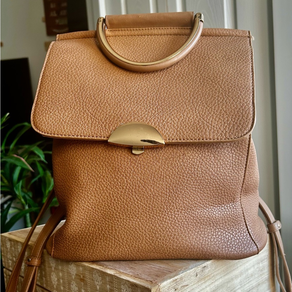 Chic Leather Backpack (Camel w/ Gold Accents)